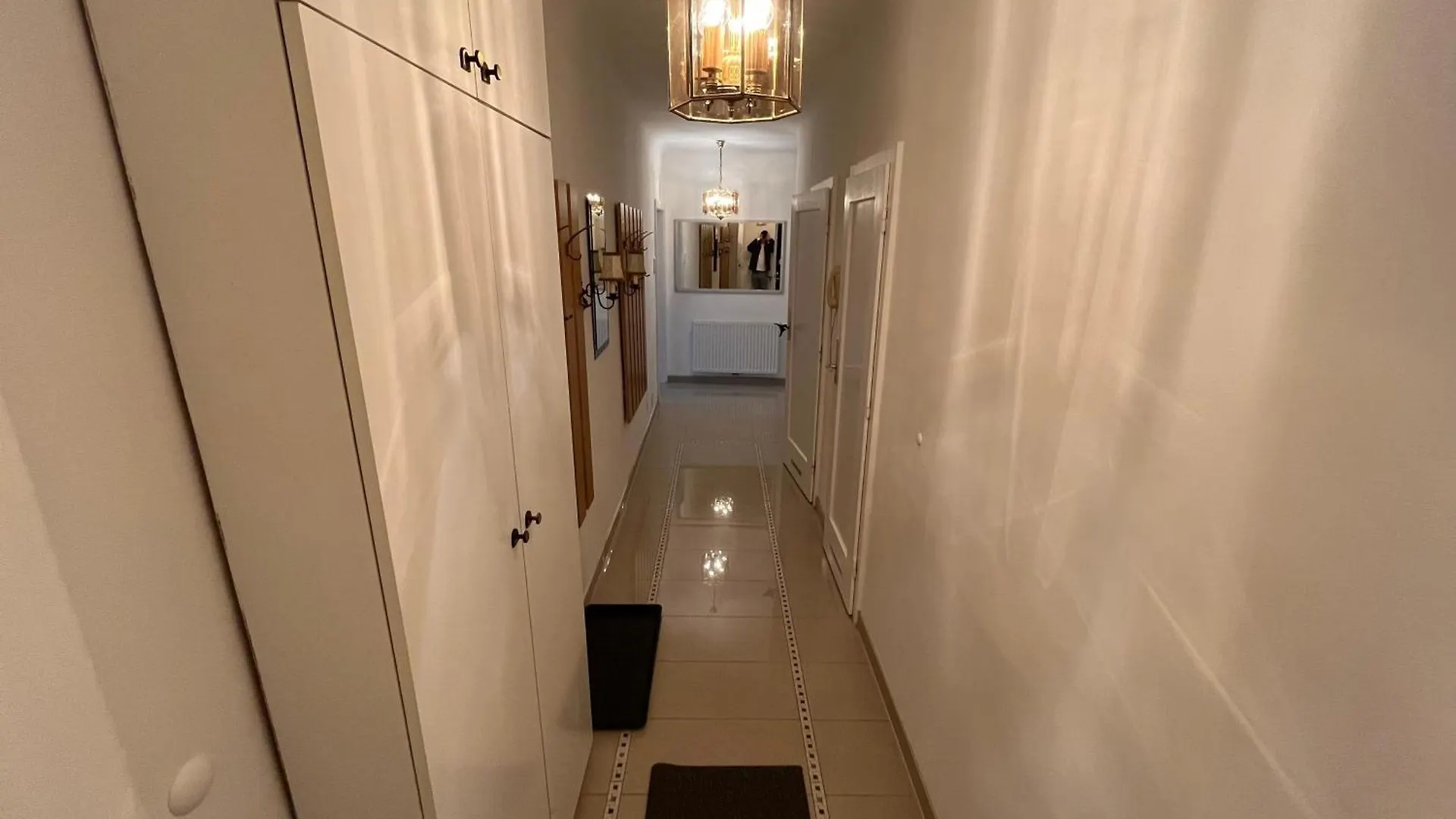 Elegant Viennese Apt 15 Min To City Center 비엔나